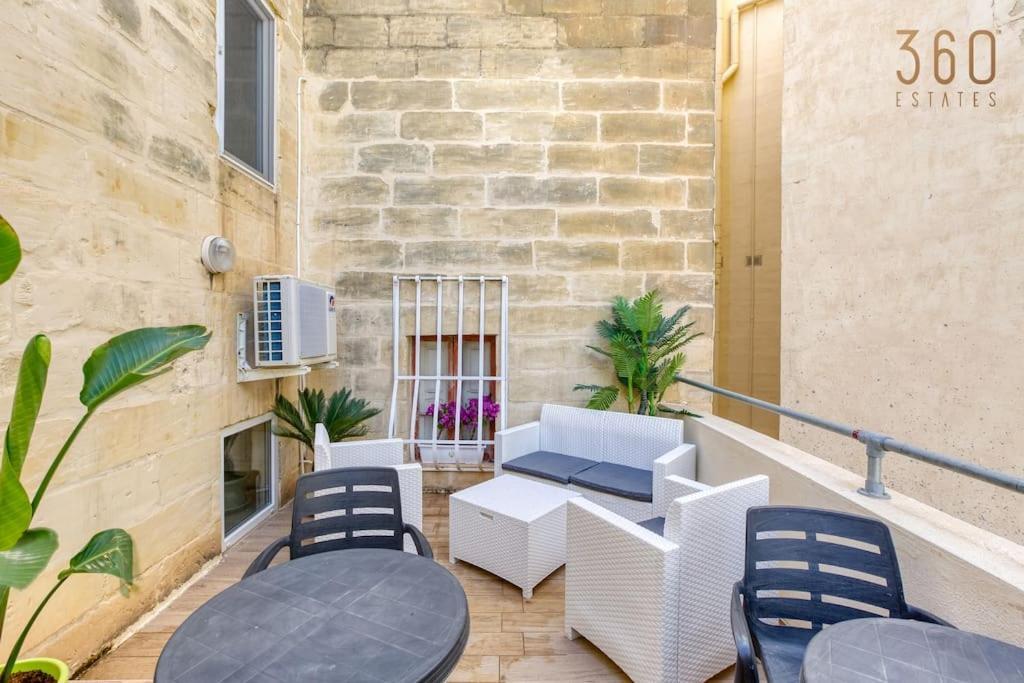 Lovely 1Br Home Traditional Apt In Bormla By 360 Estates Cospicua Exterior photo